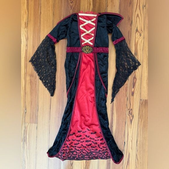 Vampire Costume  - Picture 1 of 7